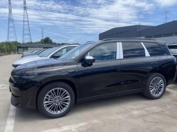 涨8 中大型SUV上半年战报：途昂第10，问界M7排第5，宝马X5位居第4